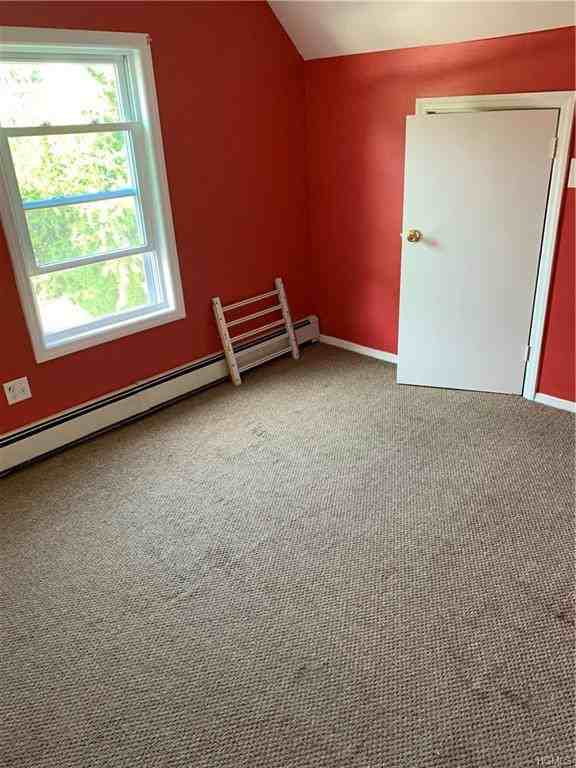 748 East 224 Street, Bronx, NY 10466 3 Bedroom Apartment for 2,500