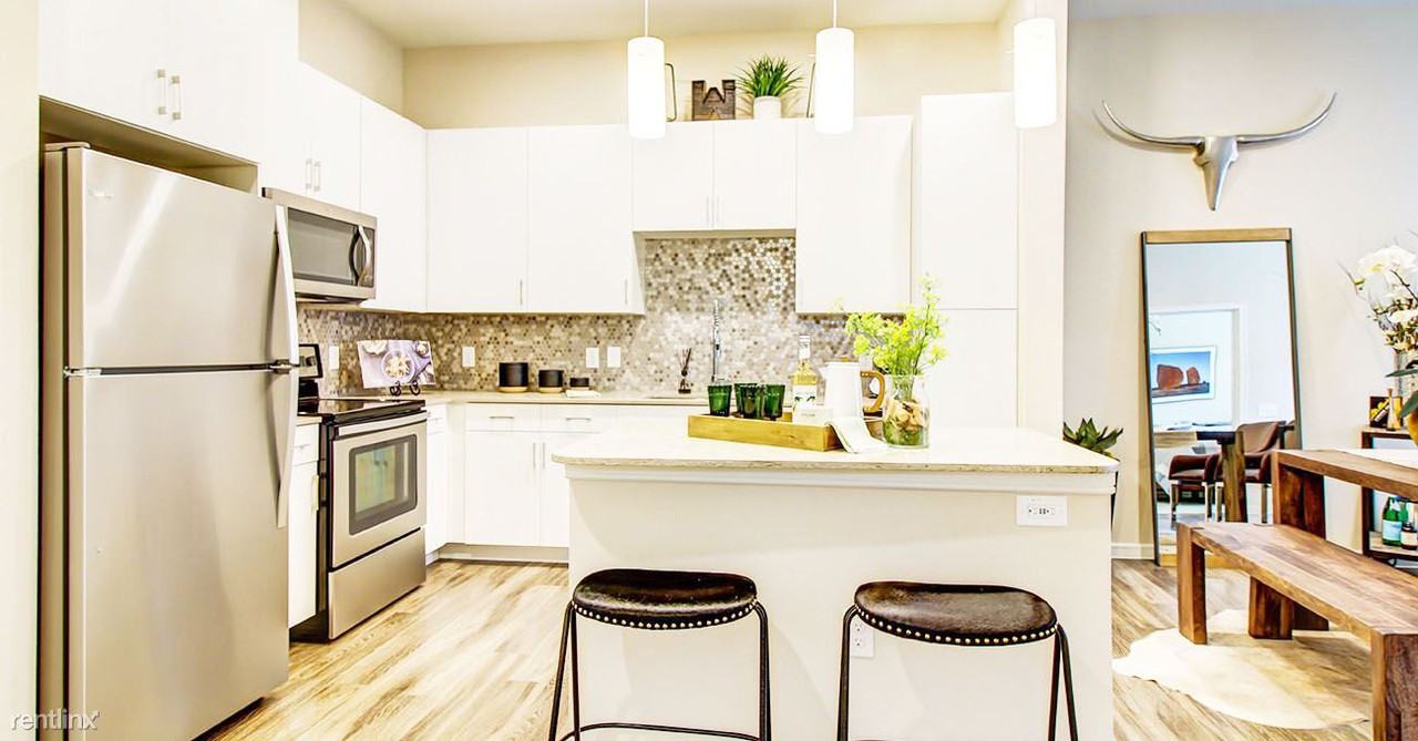 2420 Walsh Tarlton Ln Apartments in West Lake Hills, West Lake Hills