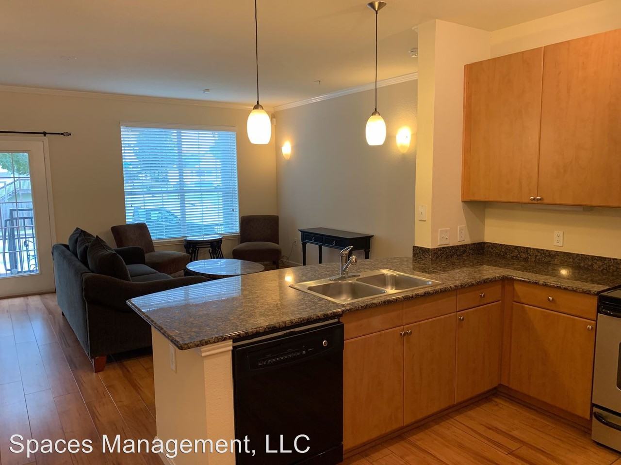 Midtown Village 3125 1901 5th Avenue East Apartments in Tuscaloosa, AL