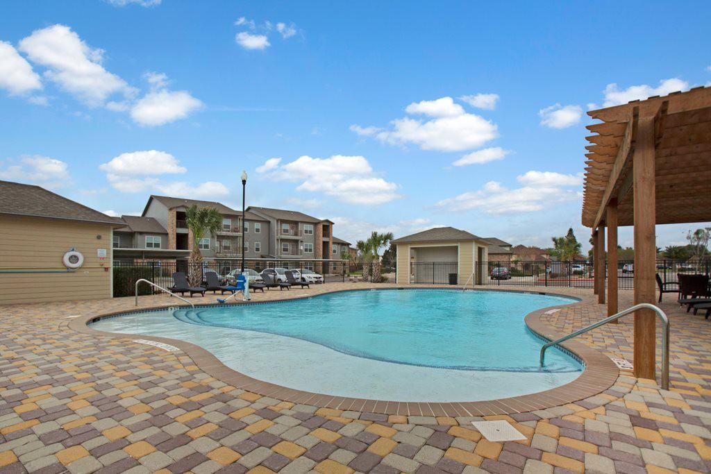 Vista Monterrey Apartment Homes Apartments 600 Jose Marti Blvd