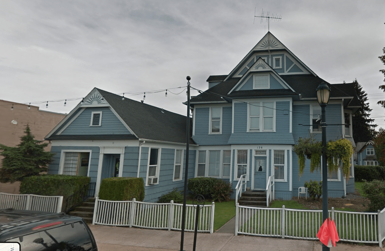 126 West Main Street 6, Monroe, WA 98272 2 Bedroom Apartment for Rent