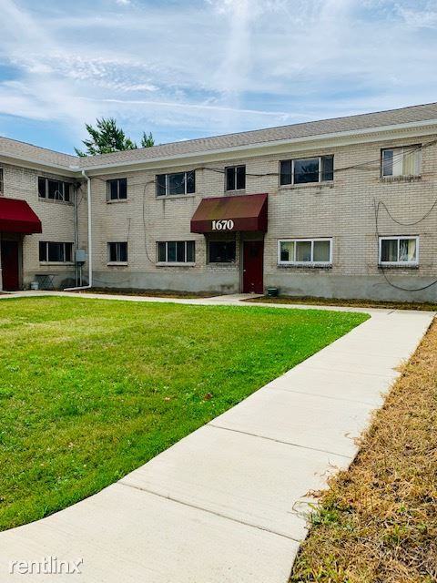 Coventry Square Apartments 1670 E Woodward Heights Blvd, Hazel Park