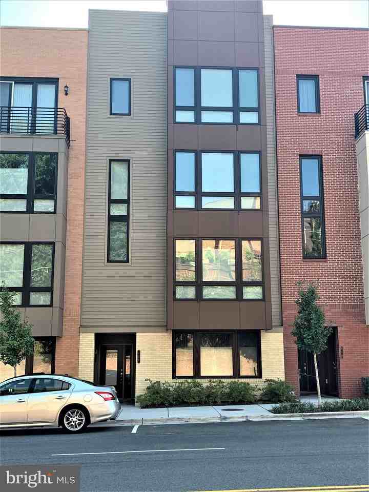 108 S Pickett Street 102, Alexandria, VA 22304 3 Bedroom Apartment