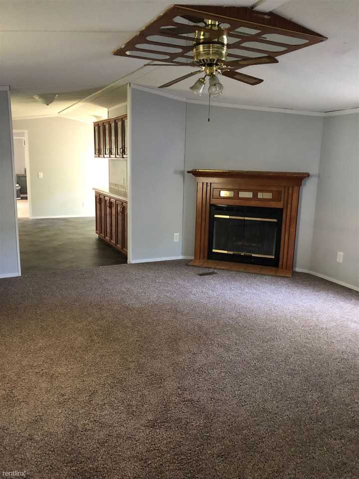 Arapaho Dr & Optimist Dr Apartments in Belleville, Belleville, IL 62220