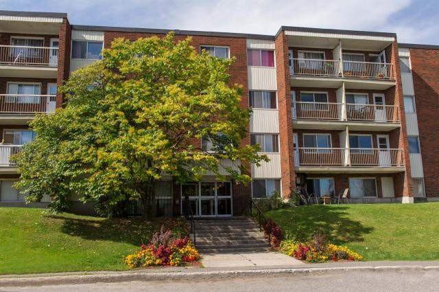 40455055 CharlesAlbanel Street Apartments 40 Place La Verendrye E