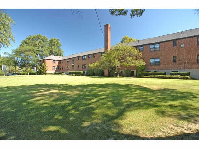 Bayshore Manor Apartments 2 Garfield St, Bay Shore, NY 11706 Zumper