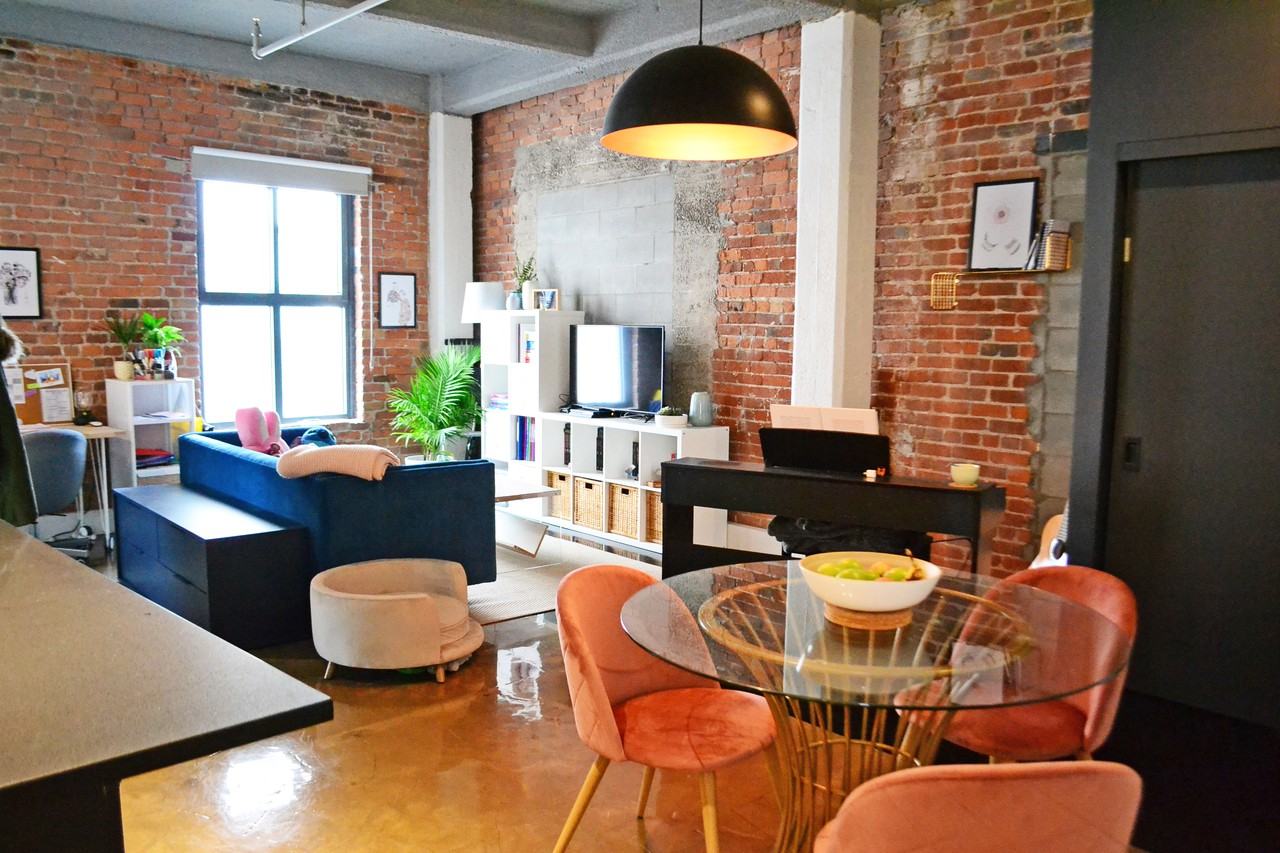 110 Rue SainteThérèse 504, Montréal, QC H2Y 1E6 Studio Apartment for