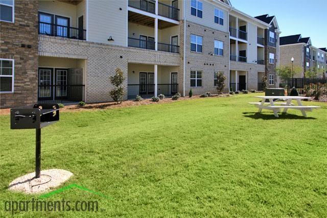 The Plantation at Jacksonville Apartments 5116 Western Blvd