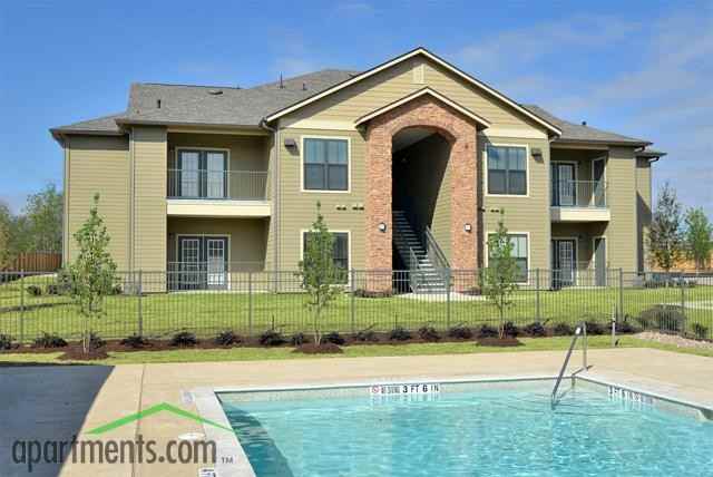 The Reserve at Jones Road Apartments 2101 NW Frontage Rd., 181 Bypass