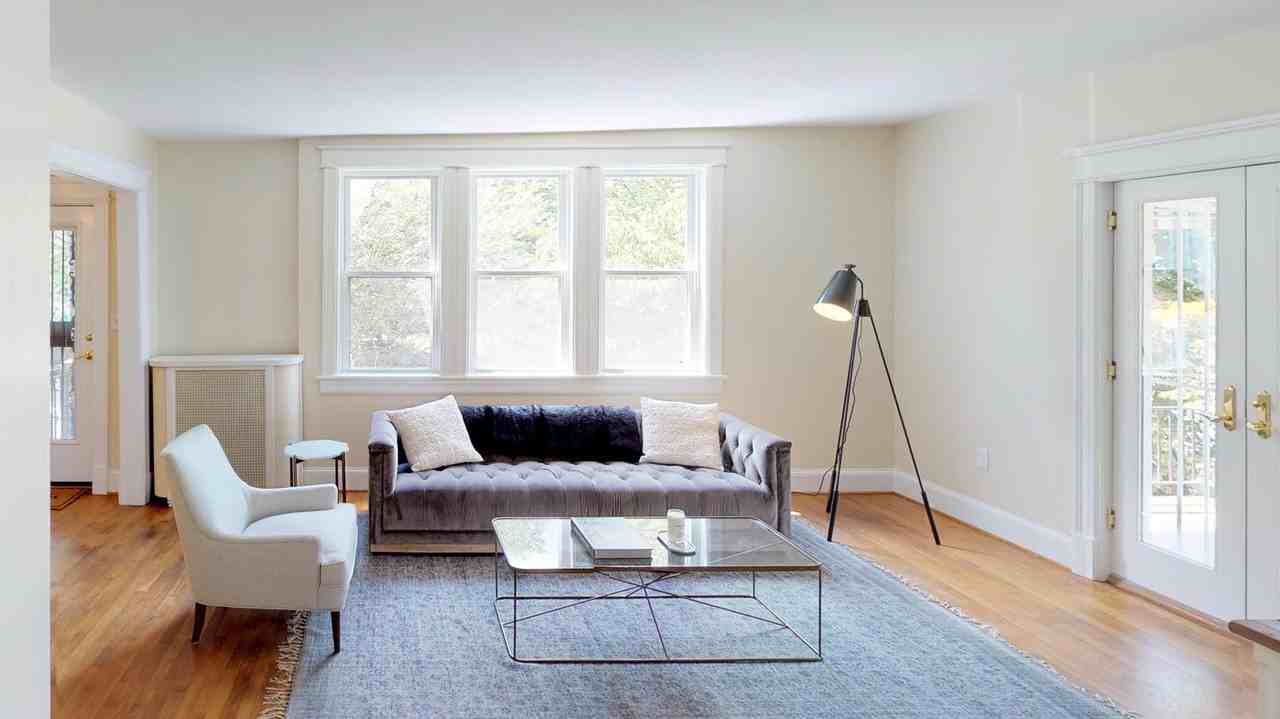 Spacious Brightwood home by Fort Totten Station Apartments in