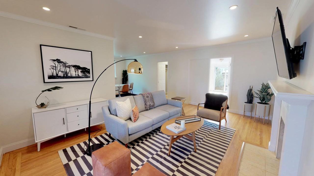 Ranchstyle Hillsdale home by the Caltrain Apartments in San Mateo, CA