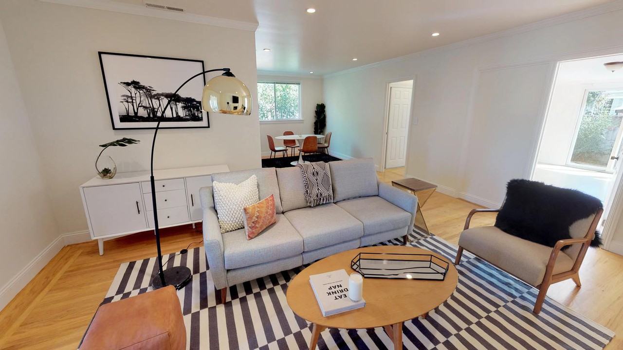 Ranchstyle Hillsdale home by the Caltrain Apartments in San Mateo, CA