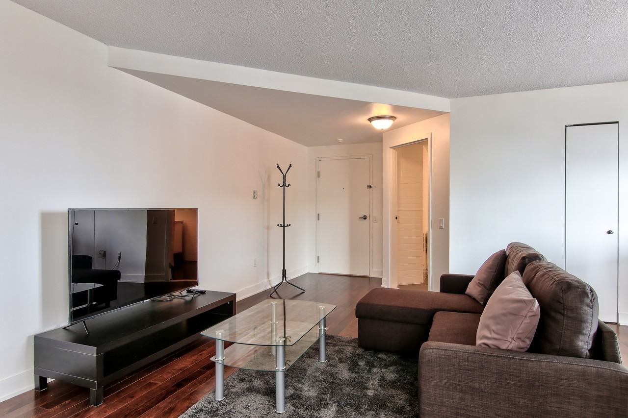 2240 Boulevard Thimens, Montréal, QC H4R 2M1 2 Bedroom Apartment for