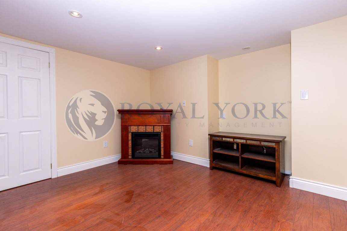 1 BEDROOM BASEMENT FOR RENT WHITBY DUNDAS ST E Apartments 10 Otto