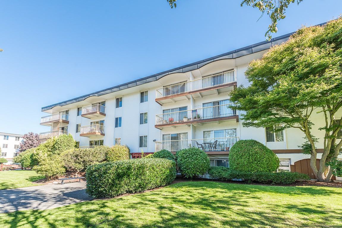 Casa del Grande Apartments 1555 Richmond Avenue, Victoria, BC V8R 4P7