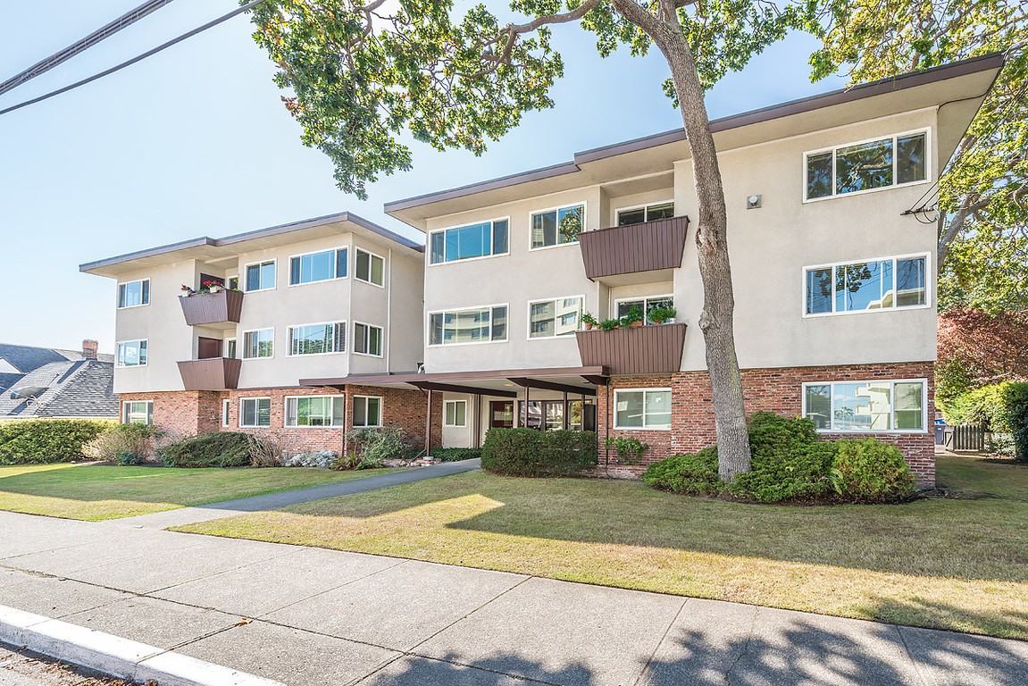1240 Newport Apartments in South Oak Bay, Oak Bay, BC V8S 5E7 Zumper
