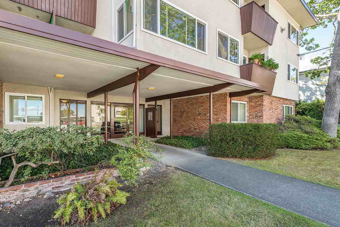 1240 Newport Apartments in South Oak Bay, Oak Bay, BC V8S 5E7 Zumper