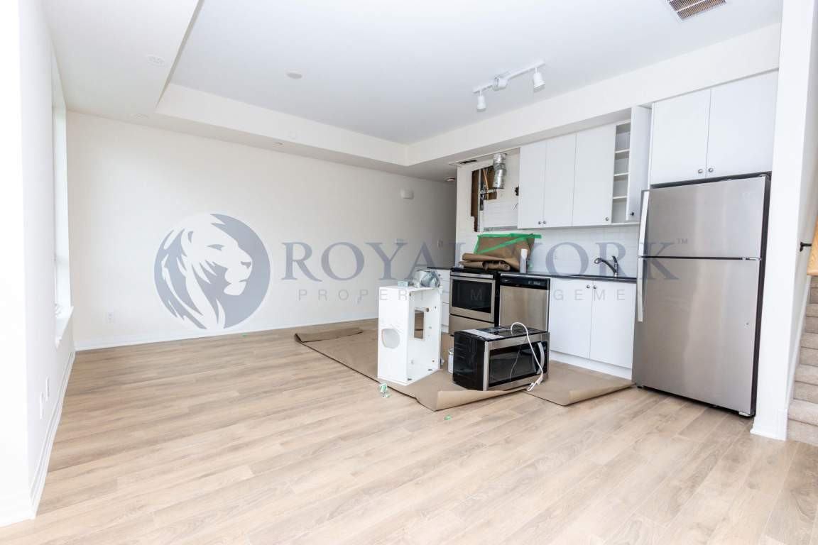 2 BED 2 BATH BRAND NEW TOWNHOUSE FOR RENT MISSISSAUGA CAWTHRA RD