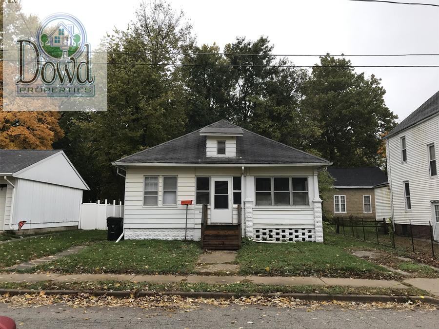 914 West Monroe Street, Bloomington, IL 61701 3 Bedroom House for Rent