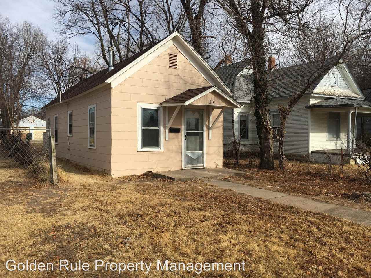 218 E 10th, Hutchinson, KS 67501 1 Bedroom House for Rent for 425