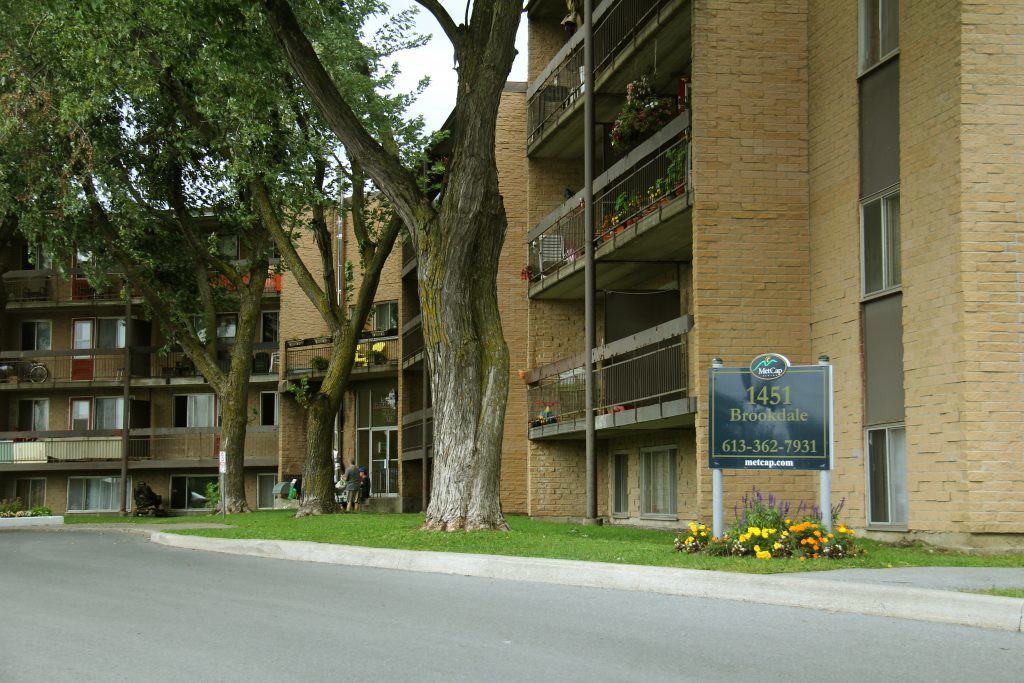 Brookdale Avenue Apartments 1451 Apartment Building, Cornwall, ON K6J