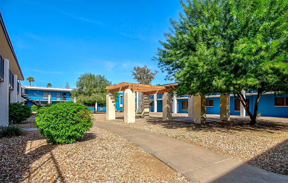 N 43rd Ave & W Thomas Road, Phoenix, AZ 85035 3 Bedroom Apartment for