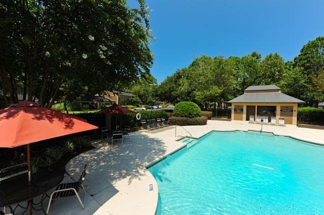 Fountain Lake Apartments 1000 Fountain Lakes Dr., Brunswick, GA 31525