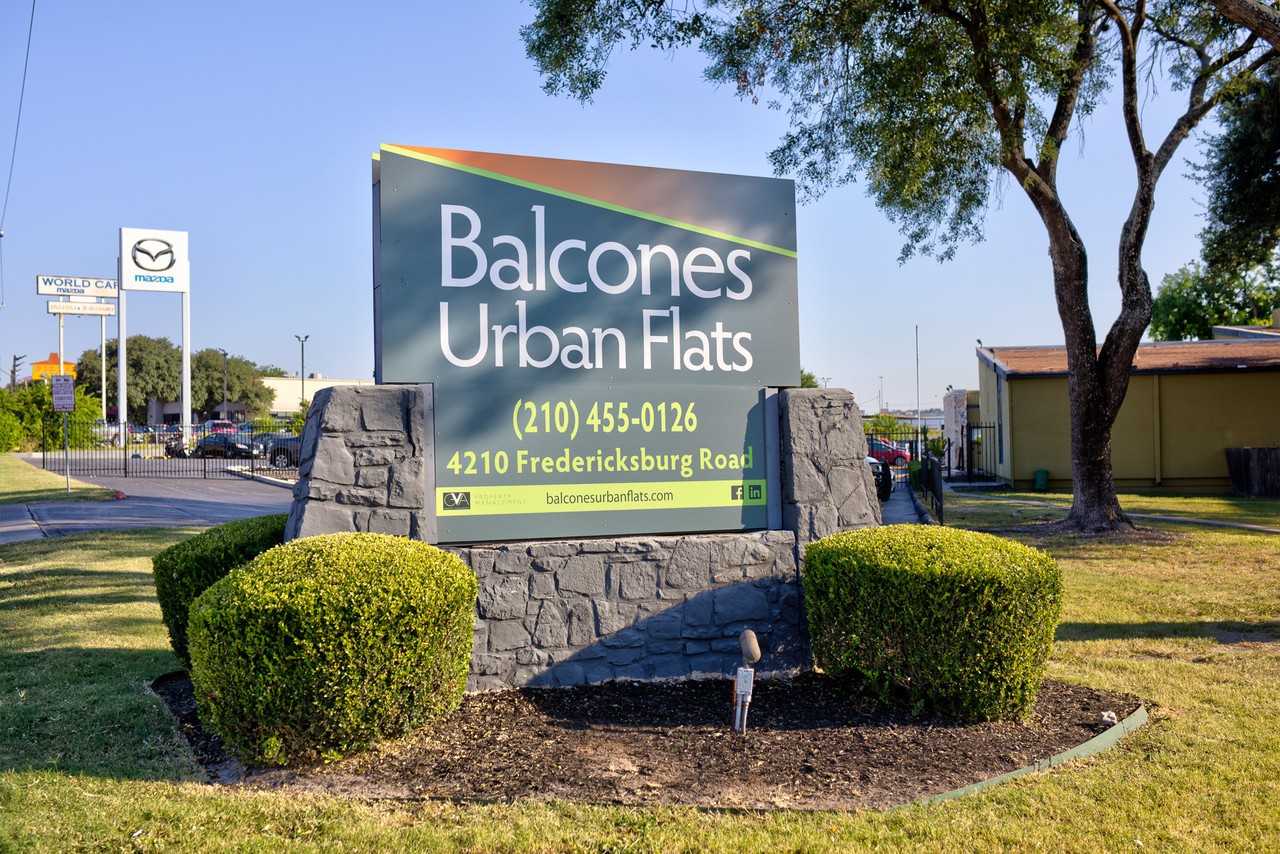 Balcones Urban Flats Apartments 4210 Fredericksburg Rd, Balcones