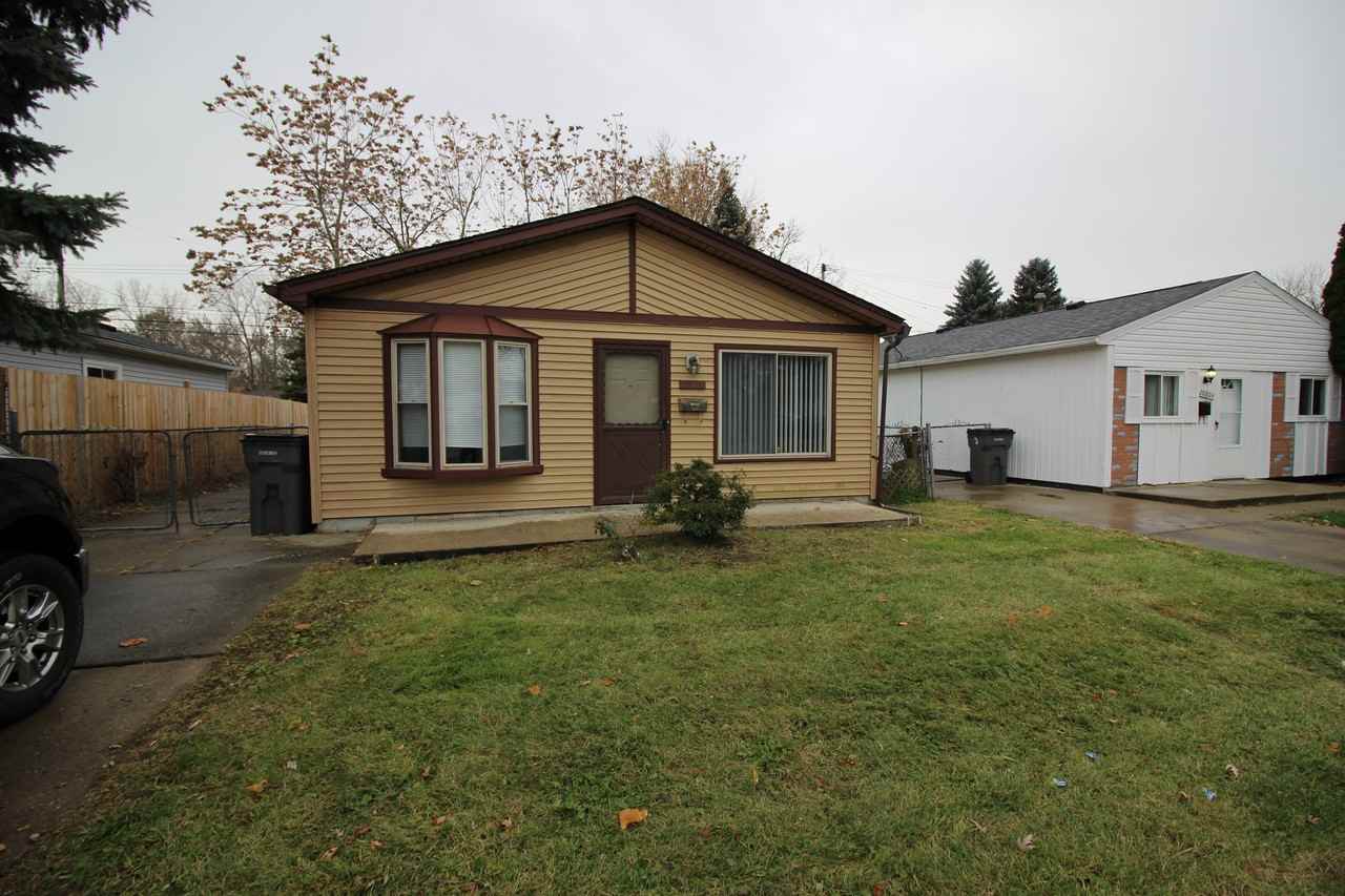 20812 Woodward St, Mount Clemens, MI 48035 3 Bedroom House for Rent for
