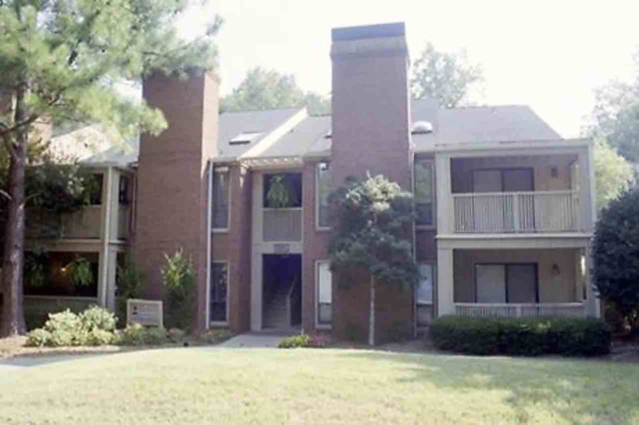 Parkhill Condominiums Apartments 3301 Park Rd, Charlotte, NC 28209