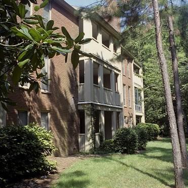 Parkhill Condominiums Apartments 3301 Park Rd, Charlotte, NC 28209