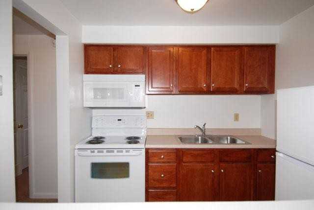 Sherwood Circle Townhomes Apartments 522 Sherwood Cir, Youngwood, PA