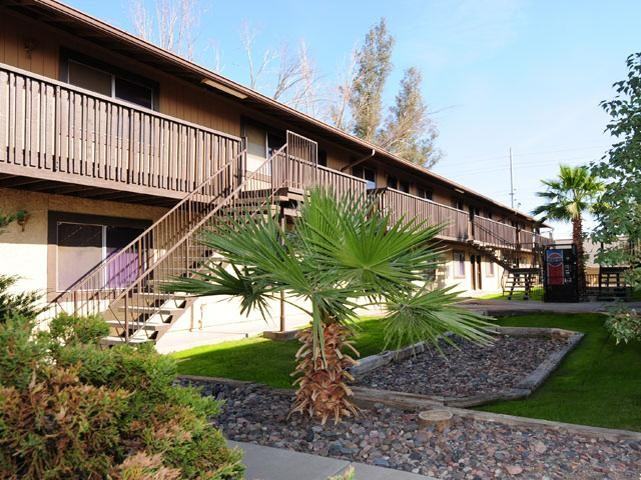 Deer Valley Village Apartments 718 E Bethany Home Rd, Phoenix, AZ