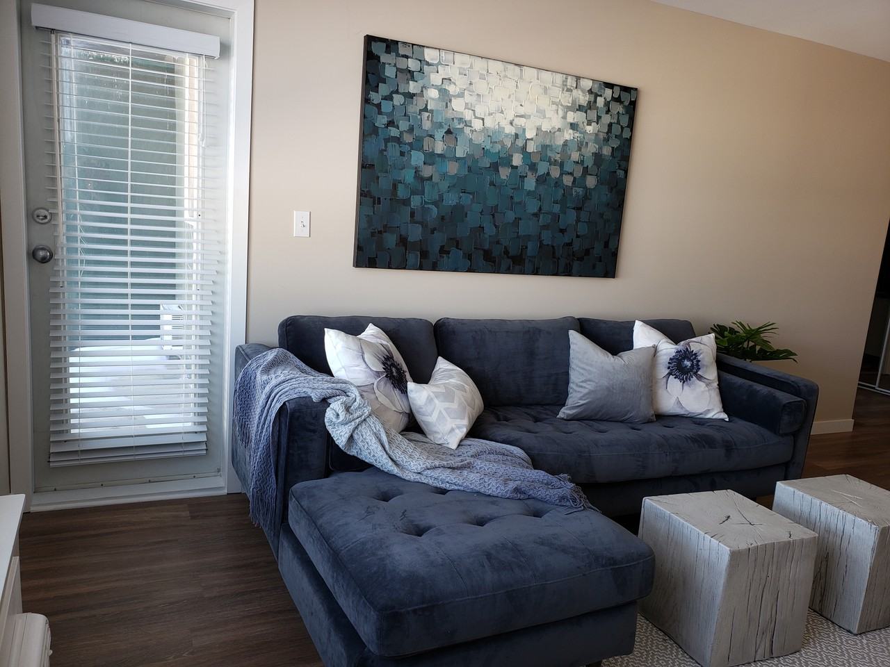 Red Deer Apts Apartments 2936 50 Ave, Red Deer, AB T4R 3H5 Zumper