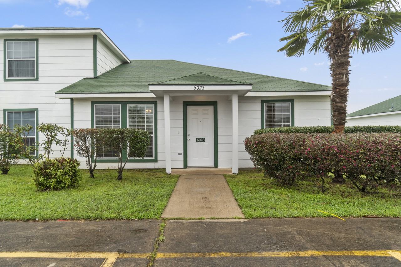 2100 Caroline St Apartments in Dickinson, TX 77539 Zumper