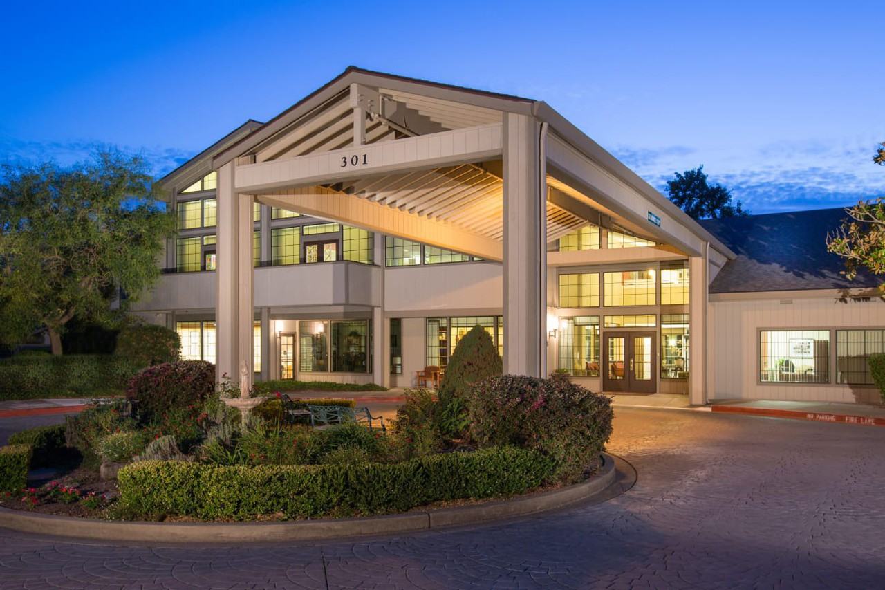 Oakmont Gardens Senior Living Apartments 301 White Oak Dr, Santa Rosa