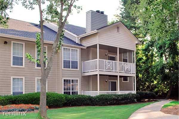 2BR Affordable Luxury! Great Roommate Style! BFast Nook, Fireplace