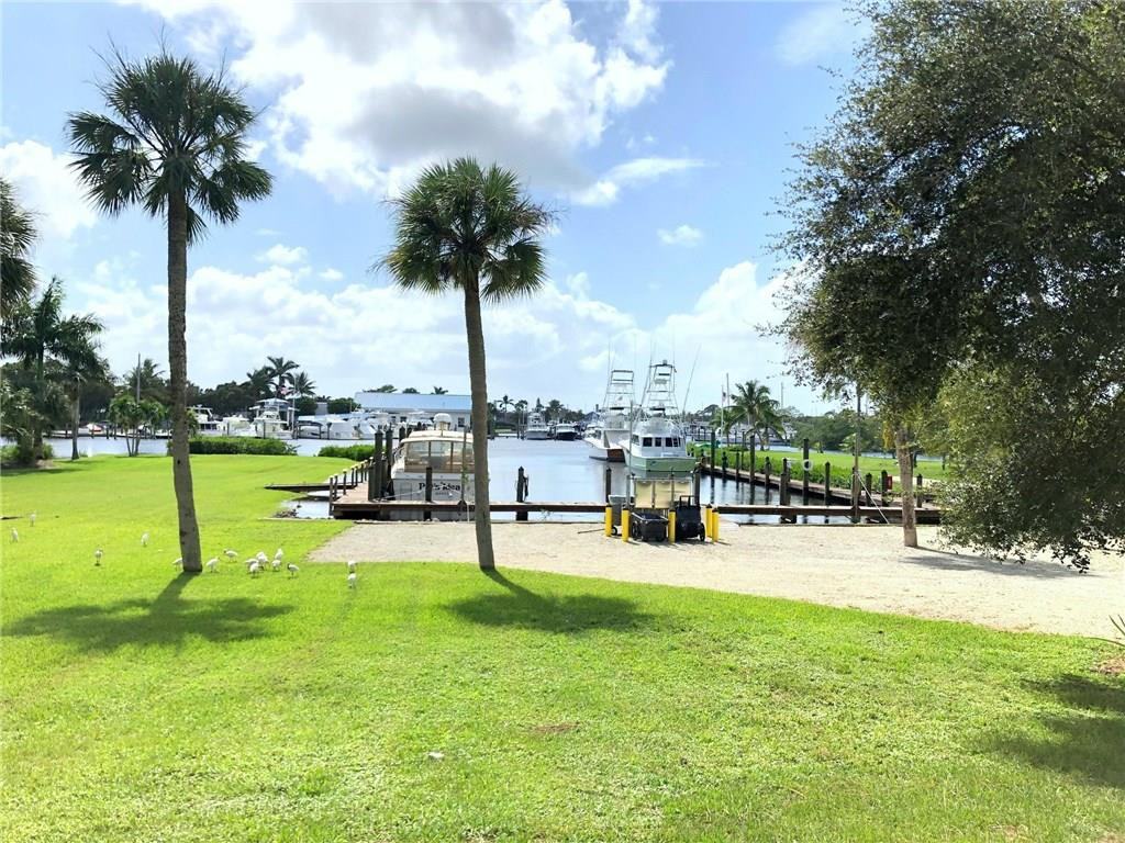 4700 Se Robertson Rd, Port Salerno, FL 34997 4 Bedroom Apartment for