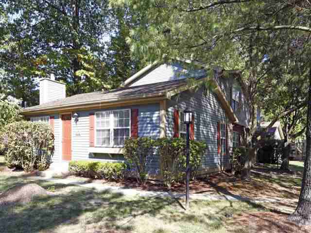 Oakwood Apartments & Townhomes 1599 Twin Oaks Dr, Toledo, OH 43615