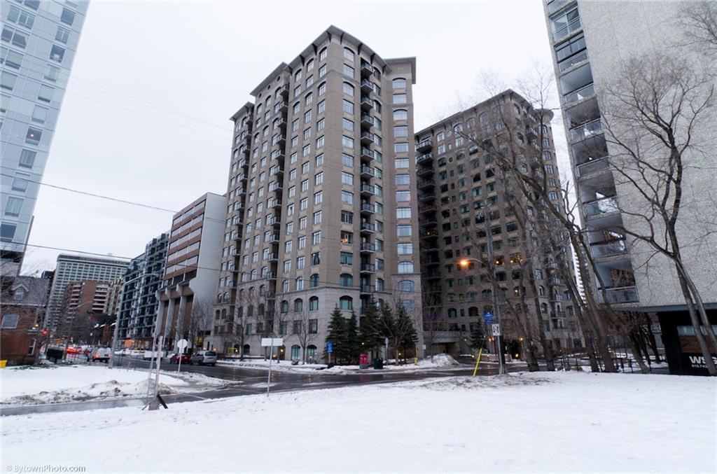 85 Bronson Avenue, Ottawa, ON K1R 6G7 3 Bedroom Condo for Rent for