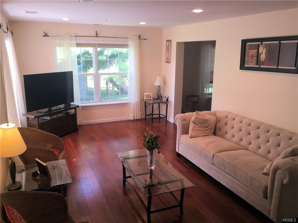 2006 Watch Hill Dr, Tarrytown, NY 10591 2 Bedroom House for 3,475