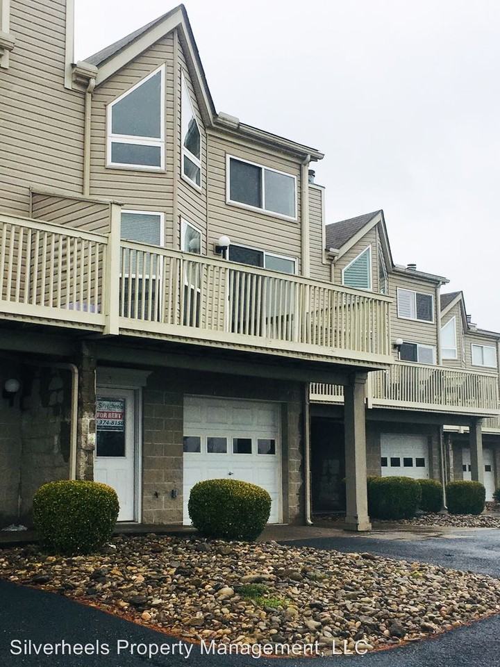 621 Virginia Street 2, Marietta, OH 45750 3 Bedroom House for Rent for