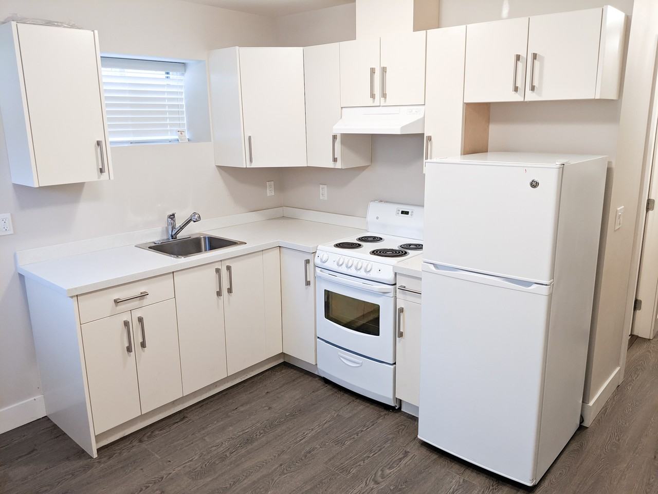 Kootenay St & Franklin St, Vancouver, BC V5K 1Y5 2 Bedroom Apartment