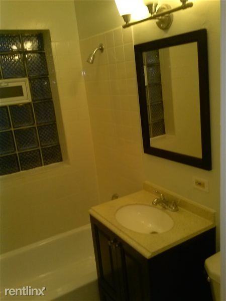 71st St. Lawrence Apartments in Grand Crossing, Chicago, IL 60619 Zumper