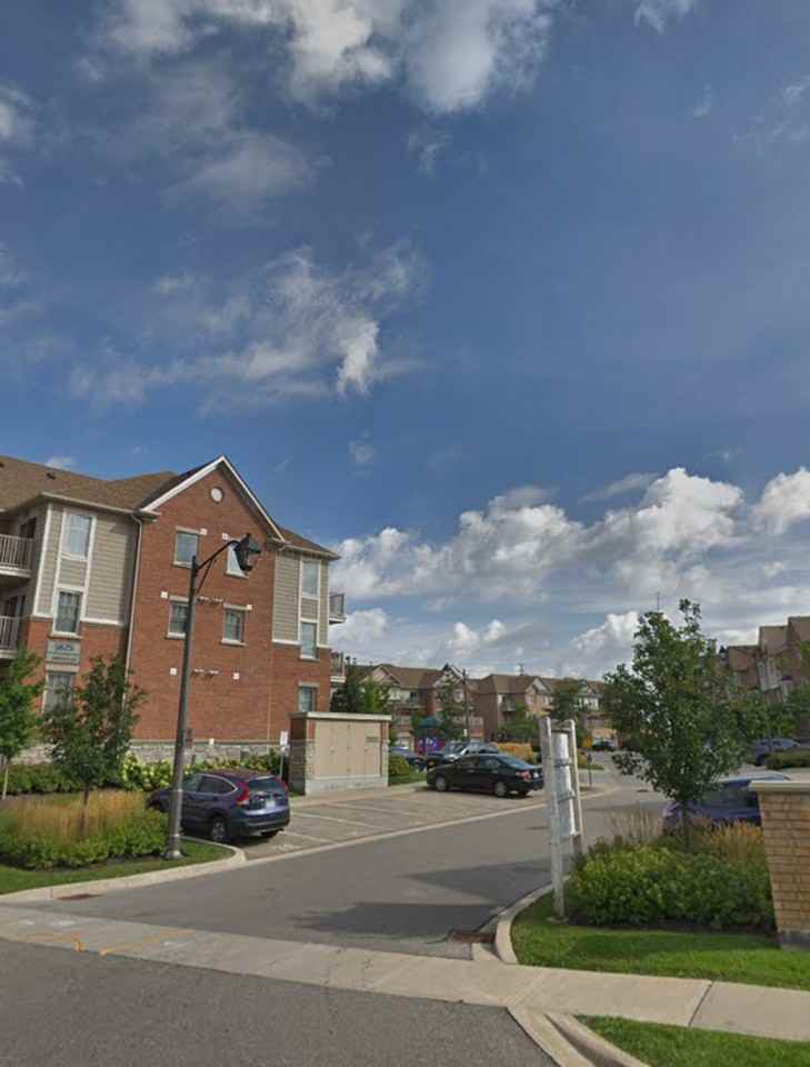 Tenth Line W & Thomas St, Mississauga, ON L5M 0A9 2 Bedroom House for
