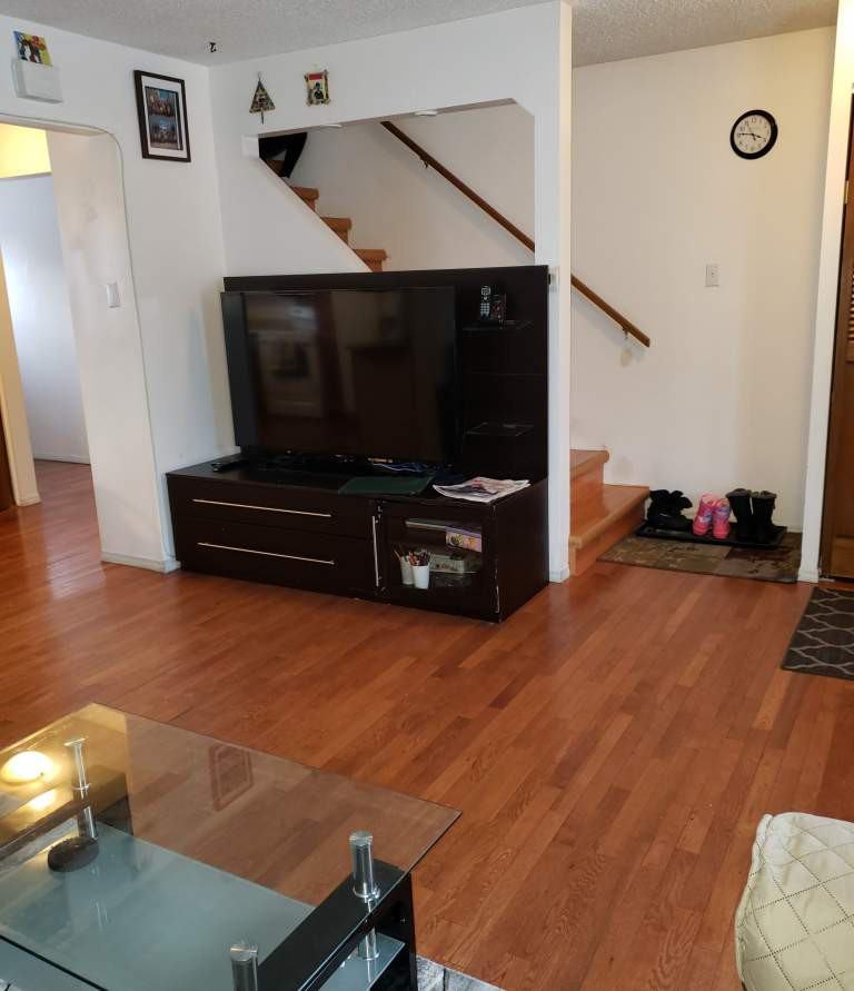 Avaco Drive Apartments in Valley Gardens, Winnipeg, MB R2K None Zumper