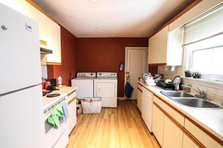 Glenridge Avenue Apartments in Glenridge, St. Catharines, ON L2T None