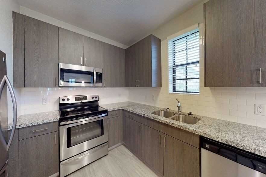 Shalimar at Davie Apartments 4901 Shalimar Ln, Davie, FL 33328 Zumper