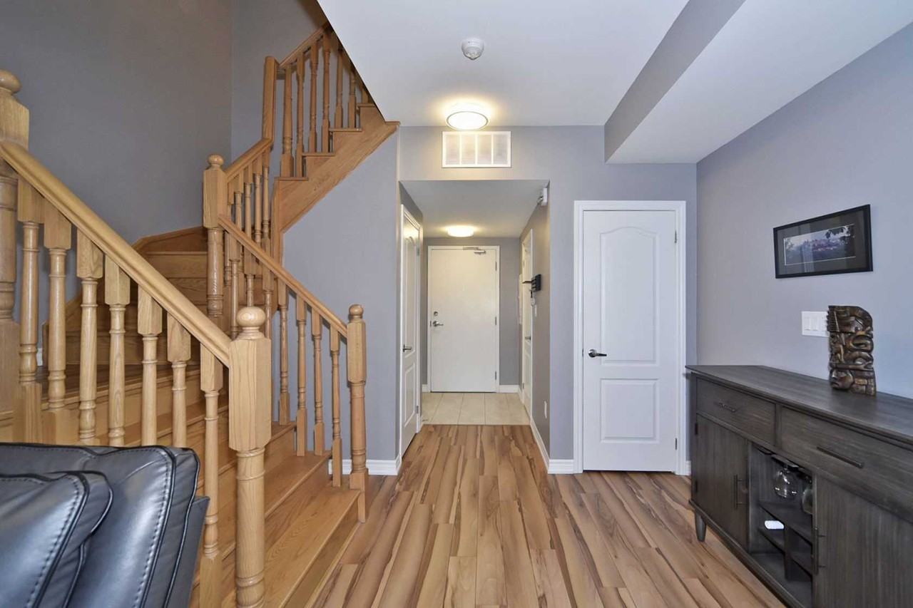 3865 Major Mackenzie Drive West, Vaughan, ON L4H 3L9 2 Bedroom House