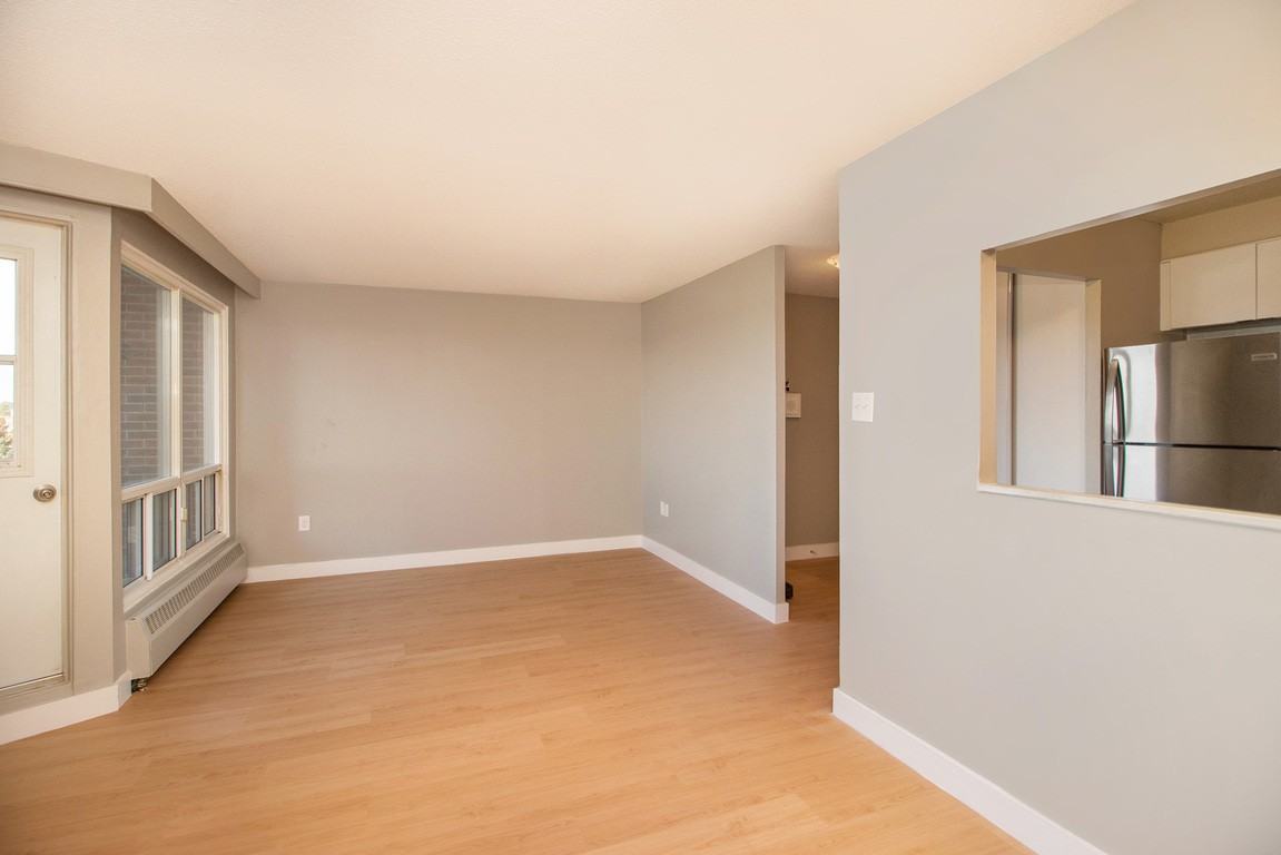 2850 Cedarwood Drive Apartments 2850 Cedarwood Dr, Ottawa, ON K1V 8Y4